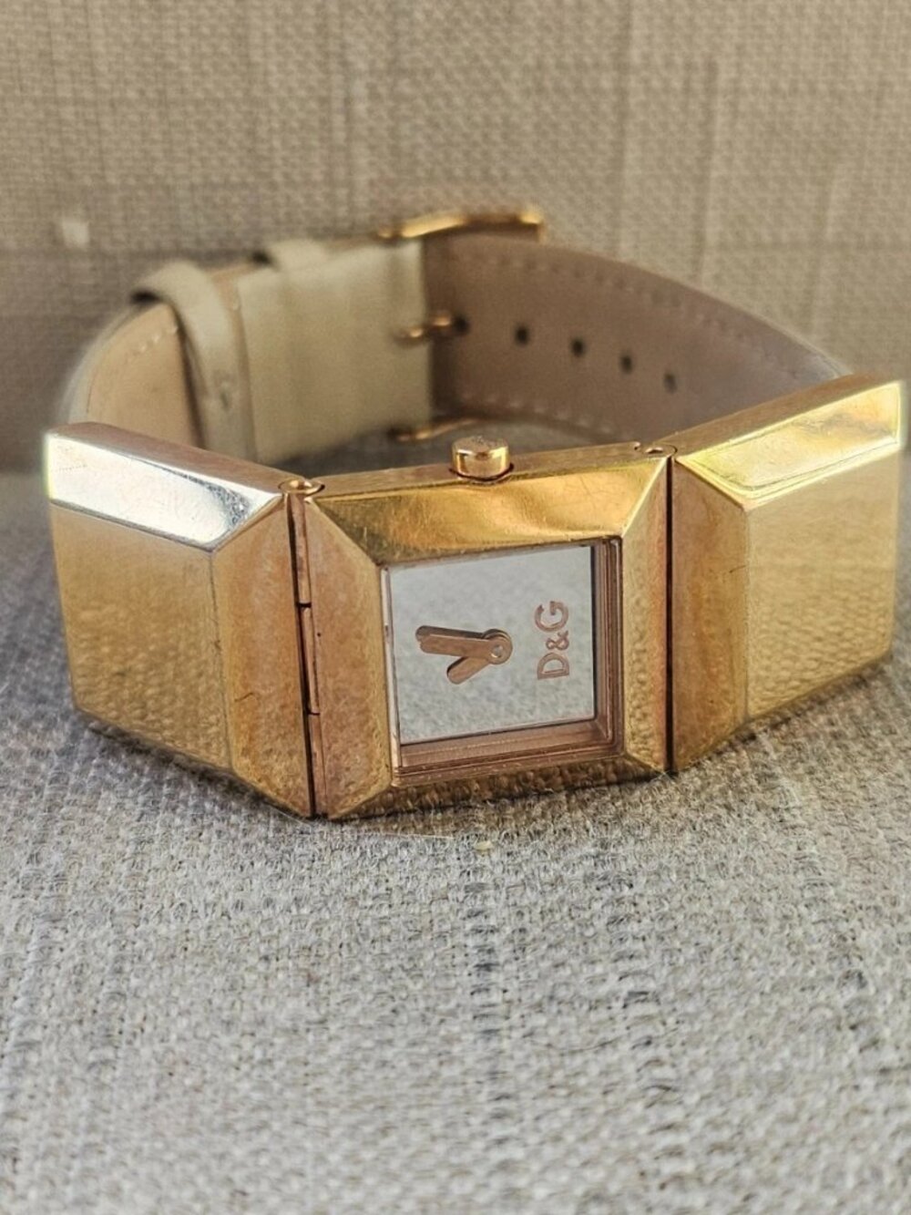 Dolce & Gabbana Women Wristwatch Analog Quartz MOP Face Watch Read desc - Picture 4 of 11